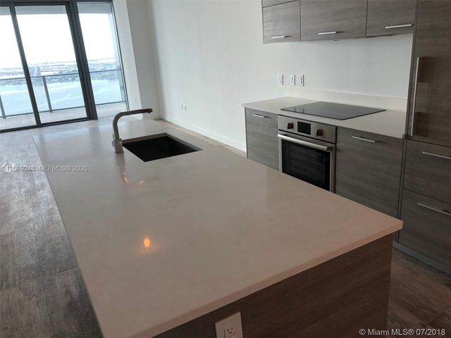 650 NE 32nd St 4005, Miami, FL 33137