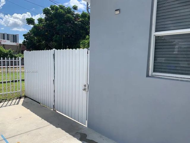 1762 NW 15th Street, Miami, FL 33125