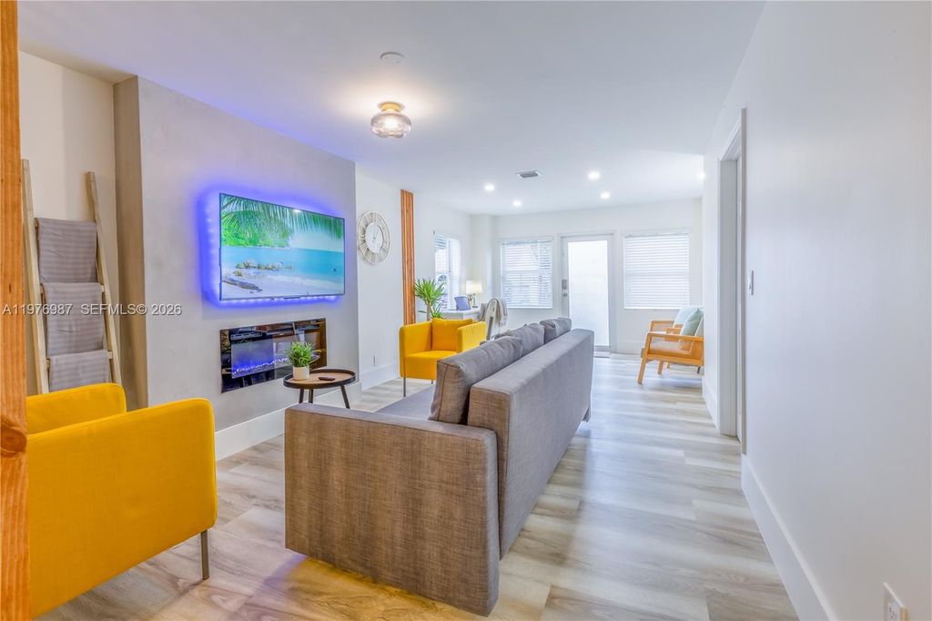 1762 NW 15th Street, Miami, FL 33125