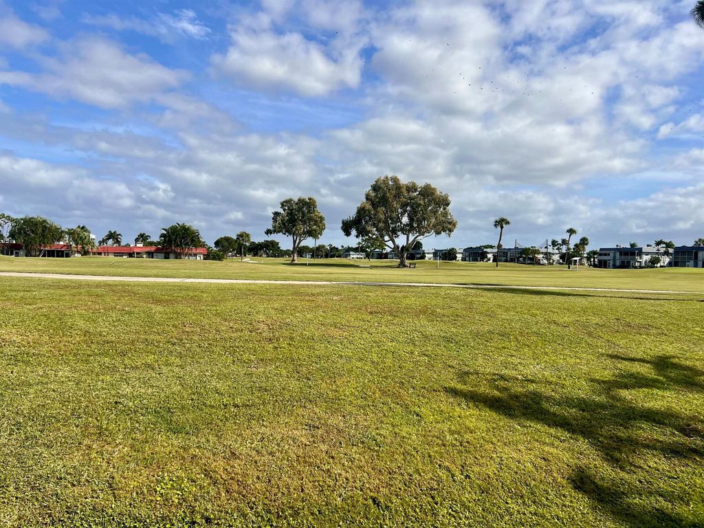 Image 5 of property listing at 202 Tuscany D, Delray Beach, FL 33446