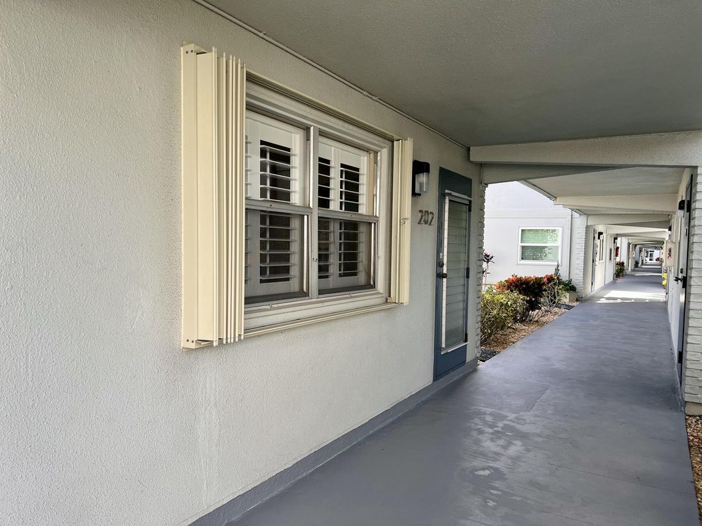 Image 9 of property listing at 202 Tuscany D, Delray Beach, FL 33446