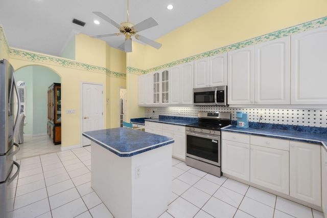 1542 SW Mockingbird Circle, Port St. Lucie, Port St Lucie, FL 34986