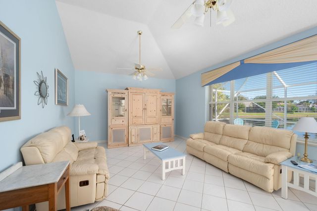 1542 SW Mockingbird Circle, Port St. Lucie, Port St Lucie, FL 34986