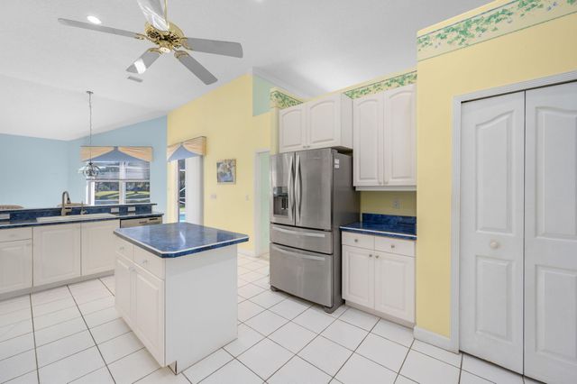 1542 SW Mockingbird Circle, Port St. Lucie, Port St Lucie, FL 34986