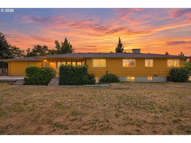 804 Nw Sluman Rd, Vancouver, WA 98665