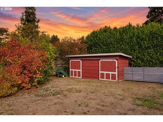 804 Nw Sluman Rd, Vancouver, WA 98665