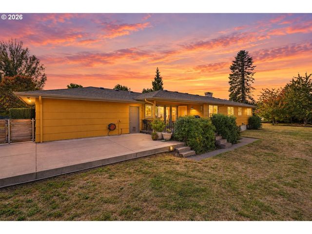 804 Nw Sluman Rd, Vancouver, WA 98665