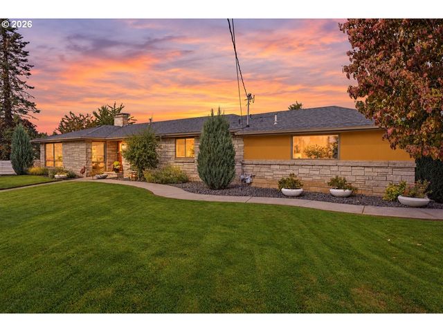 804 Nw Sluman Rd, Vancouver, WA 98665