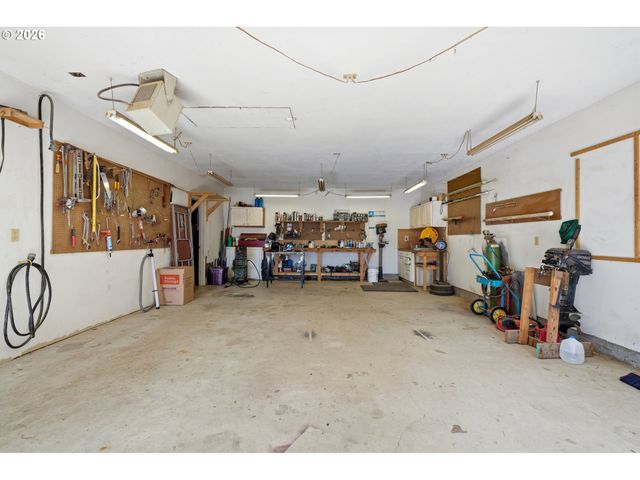 804 Nw Sluman Rd, Vancouver, WA 98665