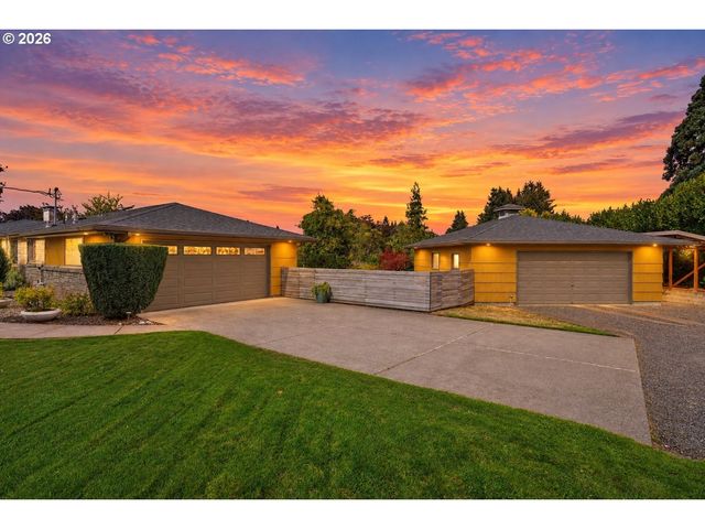 804 Nw Sluman Rd, Vancouver, WA 98665