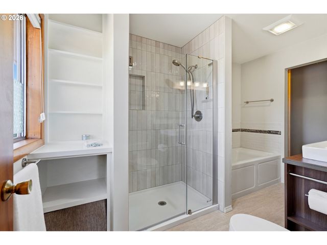 804 Nw Sluman Rd, Vancouver, WA 98665