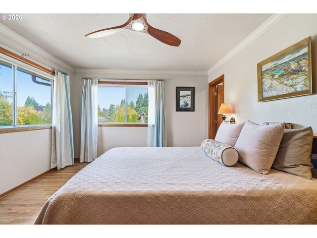 804 Nw Sluman Rd, Vancouver, WA 98665