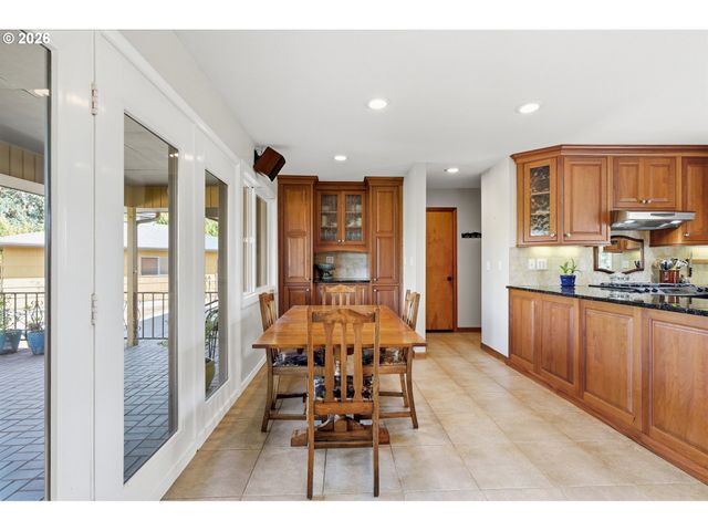 804 Nw Sluman Rd, Vancouver, WA 98665
