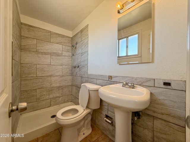 7202 W Glenrosa Avenue, Phoenix, AZ 85033