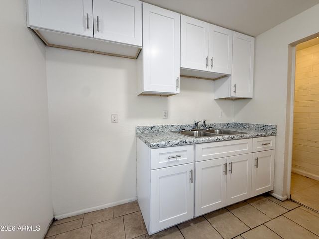 7202 W Glenrosa Avenue, Phoenix, AZ 85033