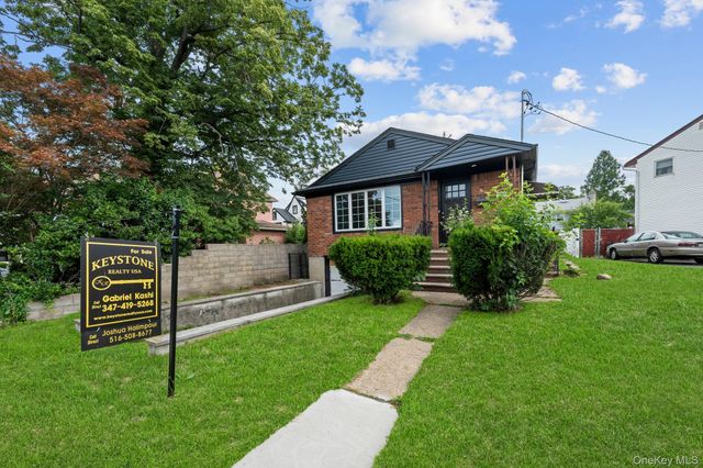 11481 178th Street, Saint Albans, NY 11434