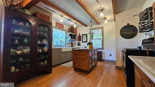 585 BUTTERMILK RD, Hellertown, PA 18055
