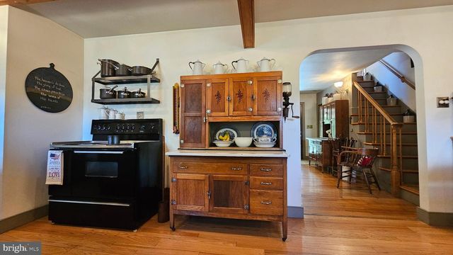 585 BUTTERMILK RD, Hellertown, PA 18055