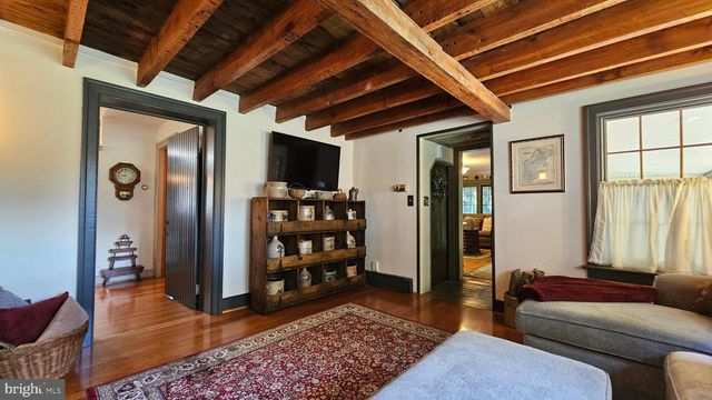 585 BUTTERMILK RD, Hellertown, PA 18055