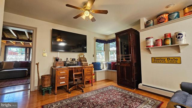 585 BUTTERMILK RD, Hellertown, PA 18055