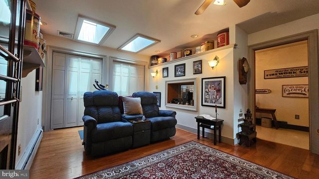 585 BUTTERMILK RD, Hellertown, PA 18055