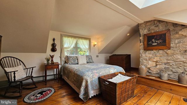 585 BUTTERMILK RD, Hellertown, PA 18055