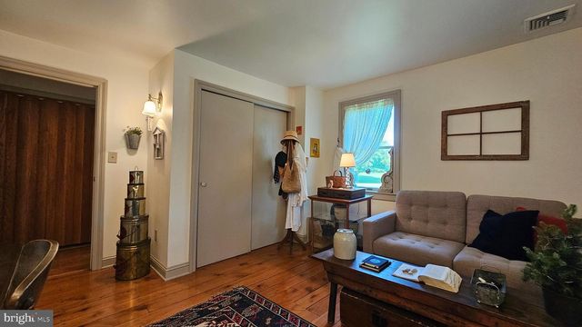 585 BUTTERMILK RD, Hellertown, PA 18055