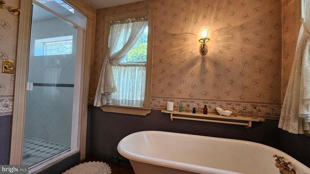 585 BUTTERMILK RD, Hellertown, PA 18055