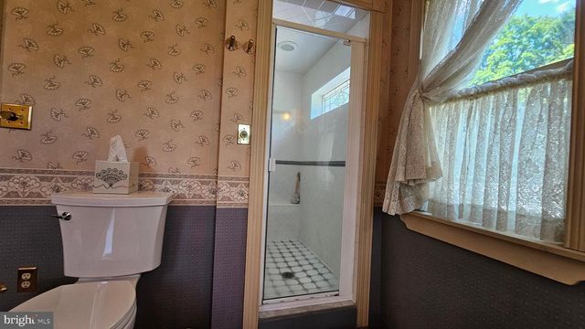 585 BUTTERMILK RD, Hellertown, PA 18055