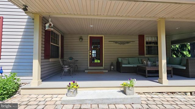 585 BUTTERMILK RD, Hellertown, PA 18055