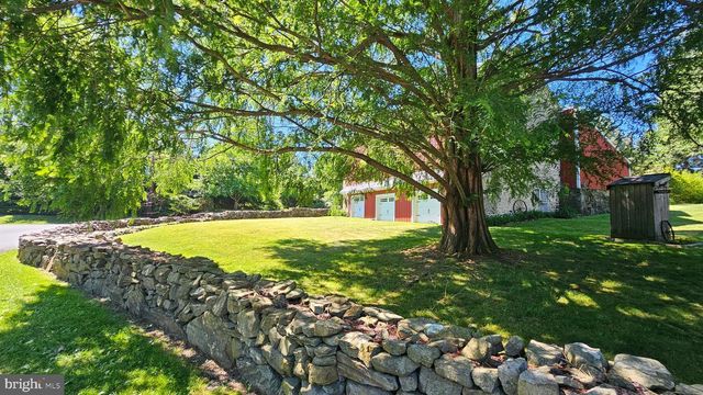 585 BUTTERMILK RD, Hellertown, PA 18055