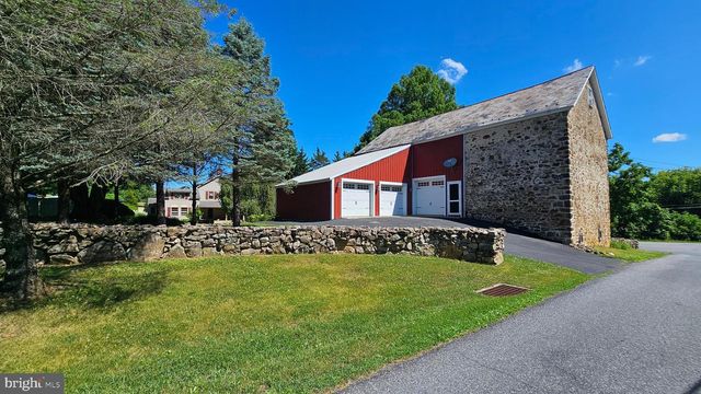 585 BUTTERMILK RD, Hellertown, PA 18055