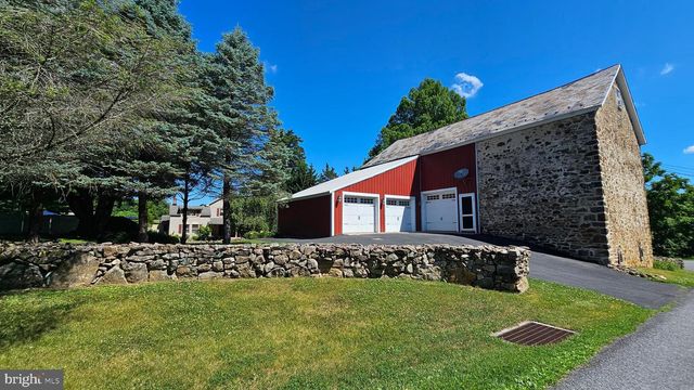 585 BUTTERMILK RD, Hellertown, PA 18055