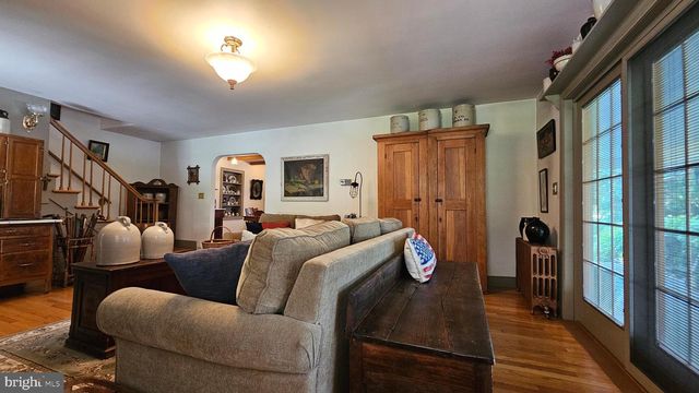 585 BUTTERMILK RD, Hellertown, PA 18055