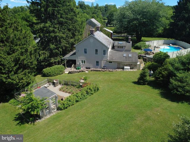 585 BUTTERMILK RD, Hellertown, PA 18055