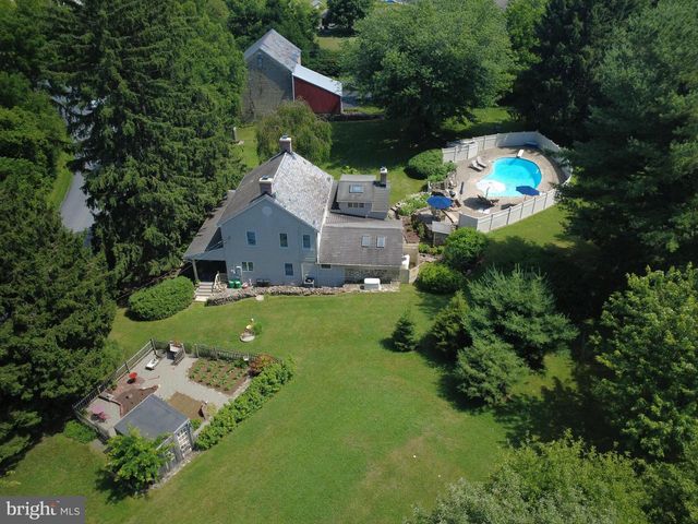 585 BUTTERMILK RD, Hellertown, PA 18055