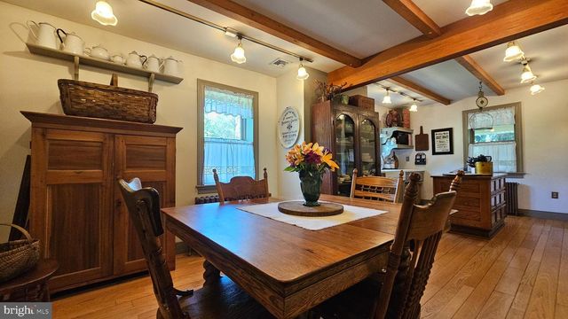 585 BUTTERMILK RD, Hellertown, PA 18055