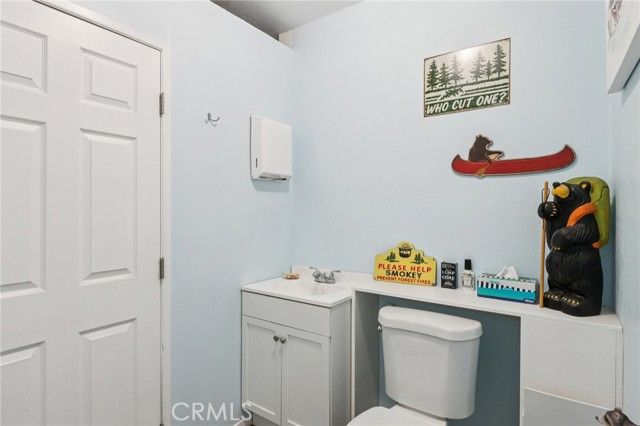 25089 Moon Drive, Crestline, CA 92325