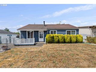 856 PACIFIC Ave, Coos Bay, OR 97420