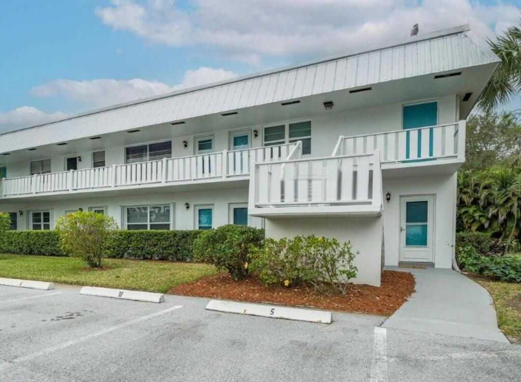 2929 SE Ocean Boulevard 122-4, Stuart, FL 34996