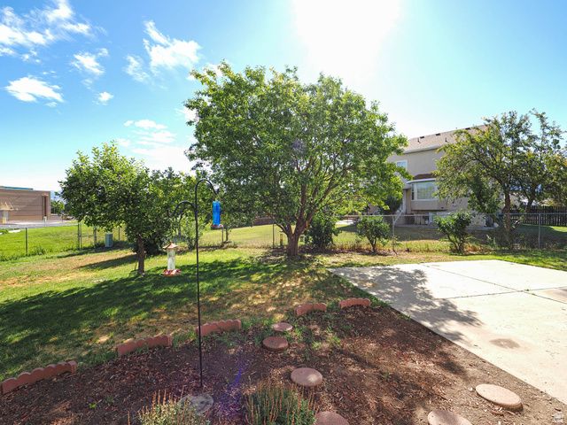 3743 PEAR APPLE CIR, Salt Lake City, UT 84119