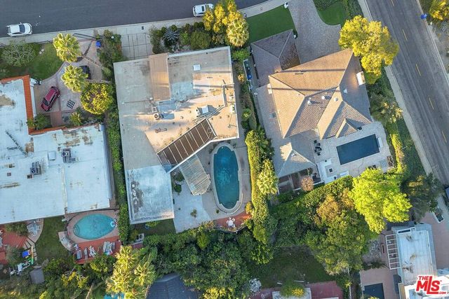 10810 Via Verona Street, Los Angeles, CA 90077