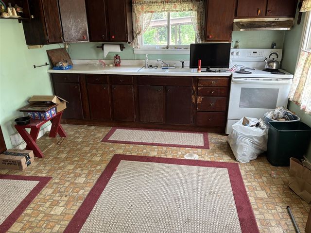 600 E Lafayette Street, Sturgis, MI 49091
