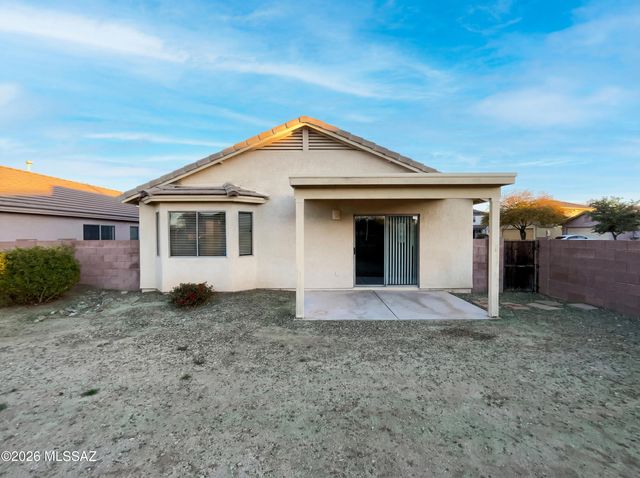 9986 E Apache Rain Drive, Tucson, AZ 85748