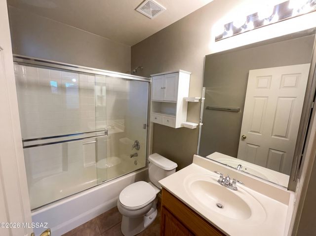 9986 E Apache Rain Drive, Tucson, AZ 85748