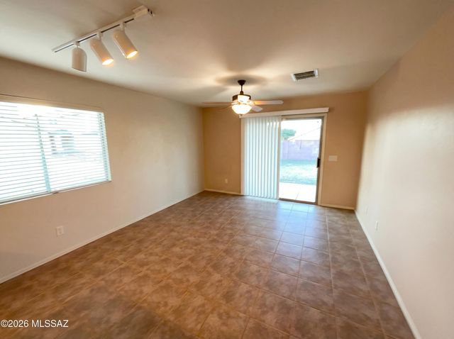 9986 E Apache Rain Drive, Tucson, AZ 85748