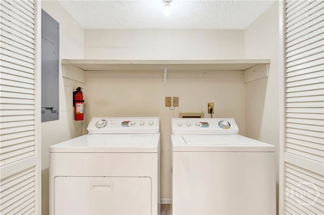 11 Shipwatch Road, Savannah, GA 31410