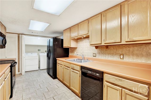 11 Shipwatch Road, Savannah, GA 31410