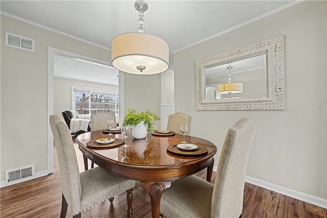 2404 W 76th Street, Prairie Village, KS 66208