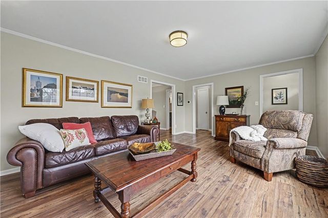 2404 W 76th Street, Prairie Village, KS 66208